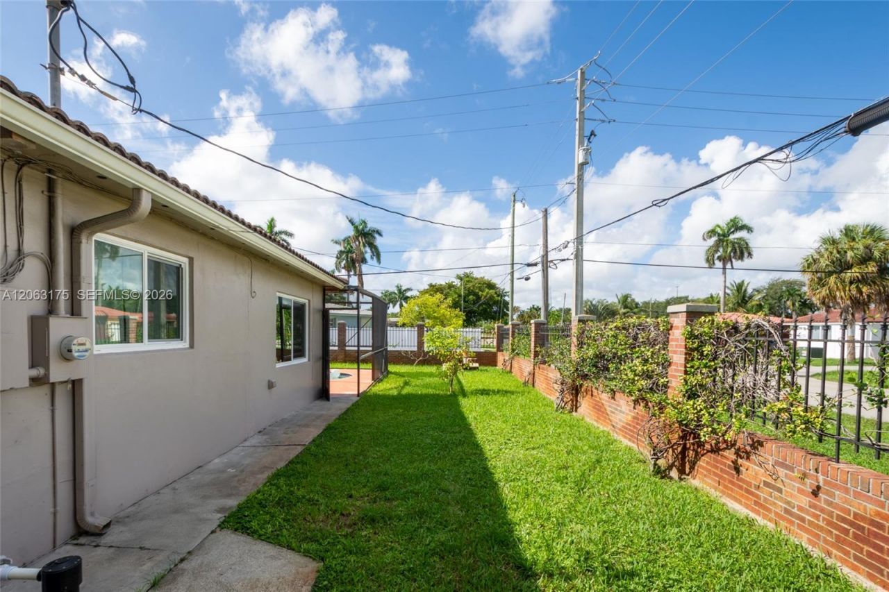 3134 Pierce St, Hollywood, FL 33021 Photo