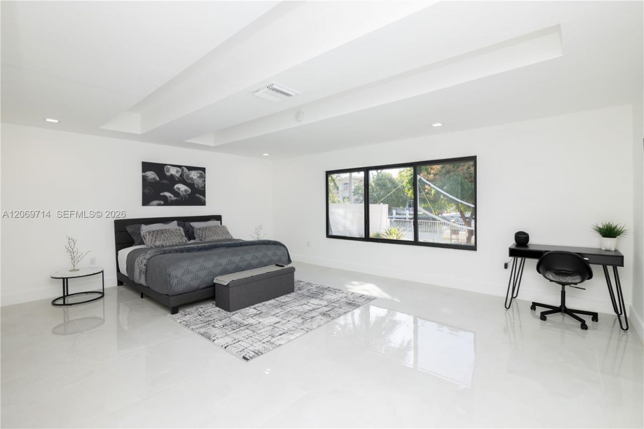 201 Holiday Dr, Hallandale Beach, FL 33009 Photo