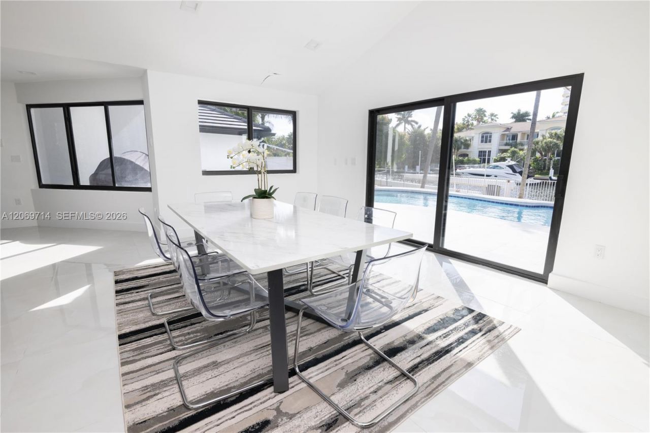 201 Holiday Dr, Hallandale Beach, FL 33009 Photo