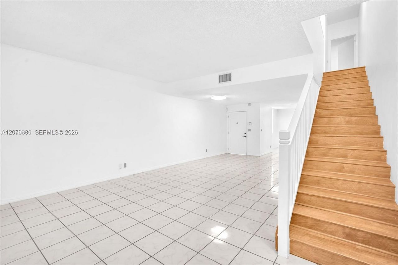 800 Sorrento Dr., Unit 2, Weston, FL 33326 Photo