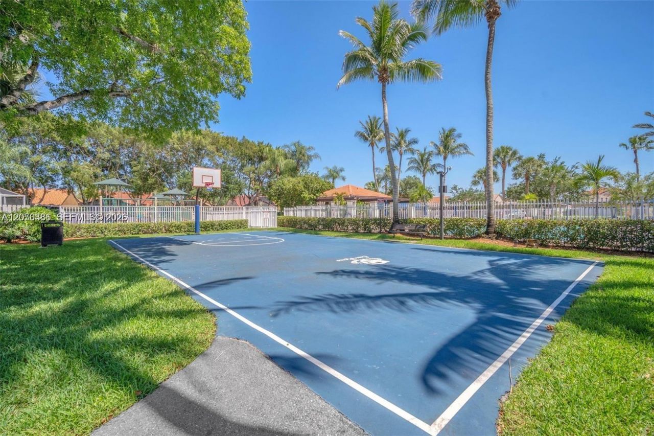 800 Sorrento Dr., Unit 2, Weston, FL 33326 Photo