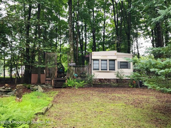 671 Rabbit Court , Covington Twp, PA 18444