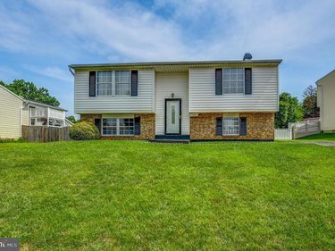 110 N GARFIELD ROAD, STERLING, VA 20164