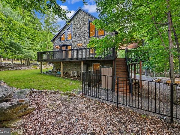 398 WALDEN DR , HAZLETON, PA 18202