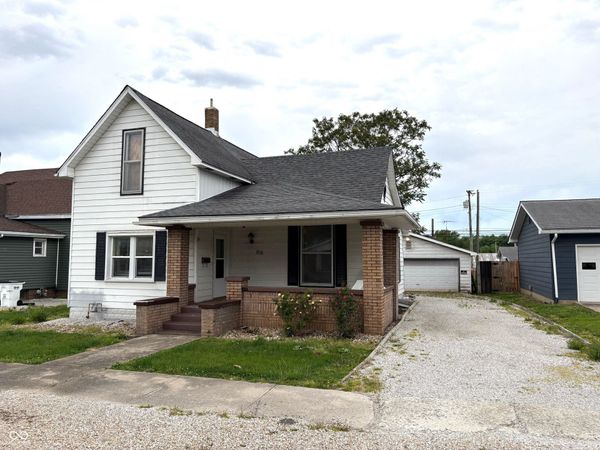 808 Washington Street , Clay City, IN 47841