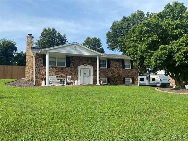 22 Settlers Trail, Hannibal, MO 63401