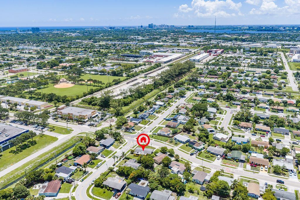 1500 W 13th Street W, Riviera Beach, FL 33404 Photo