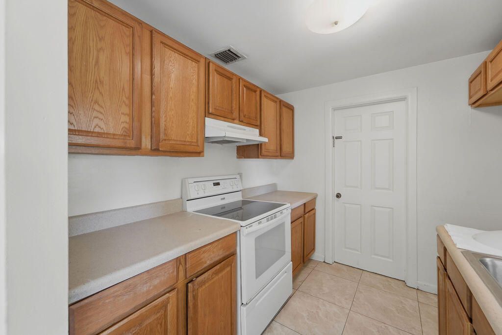 1500 W 13th Street W, Riviera Beach, FL 33404 Photo