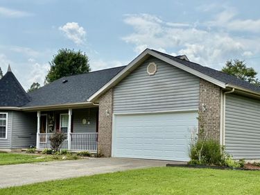367 Banks Branch Banks Branch Road, Campton, KY 41301