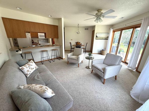 1412 Stone Lane, Unit 407, Waverly, IA 50677