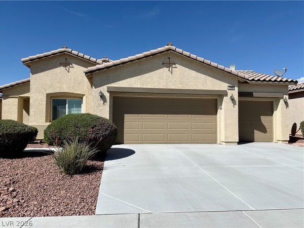 5290 E La Campana Drive , Pahrump, NV 89061