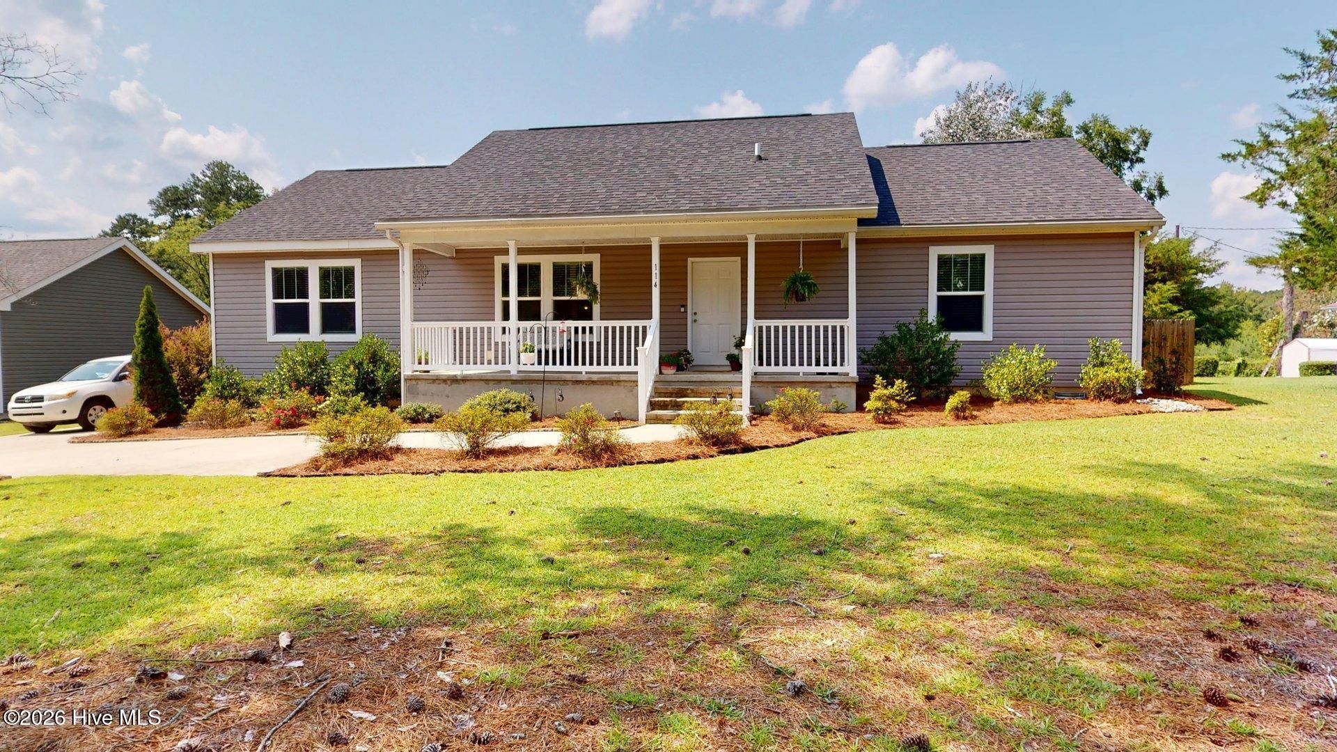 114 Lincoln Avenue, Vass, NC 28394 Main Photo