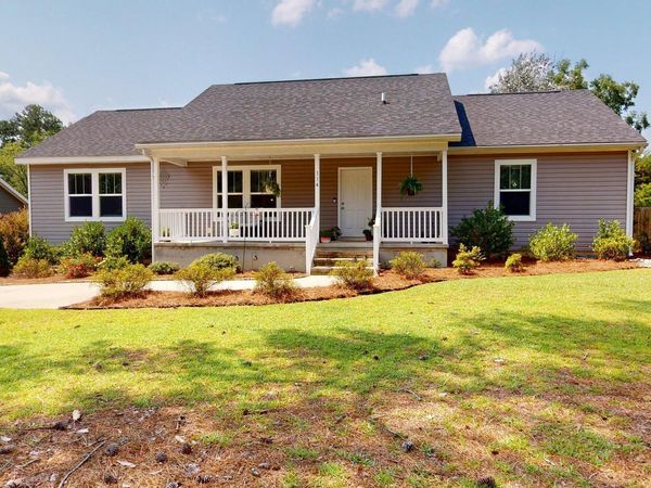114 Lincoln Avenue, Vass, NC 28394