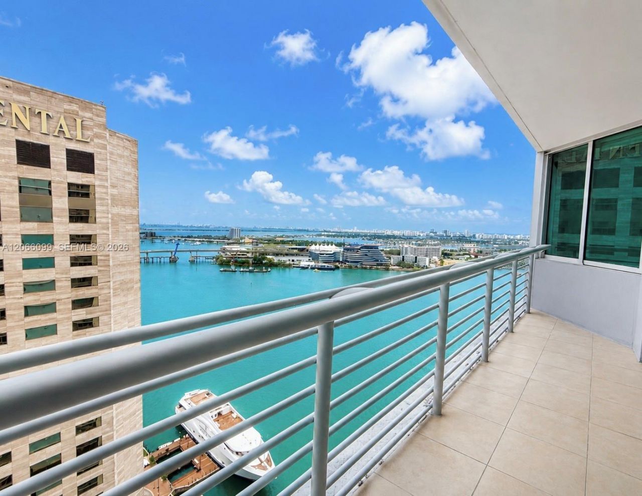 335 S Biscayne Blvd, Unit 3408, Miami, FL 33131 Photo
