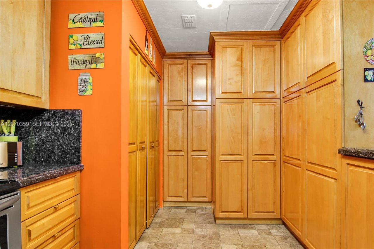 7690 NW 16th Ct , Pembroke Pines, FL 33024 Photo