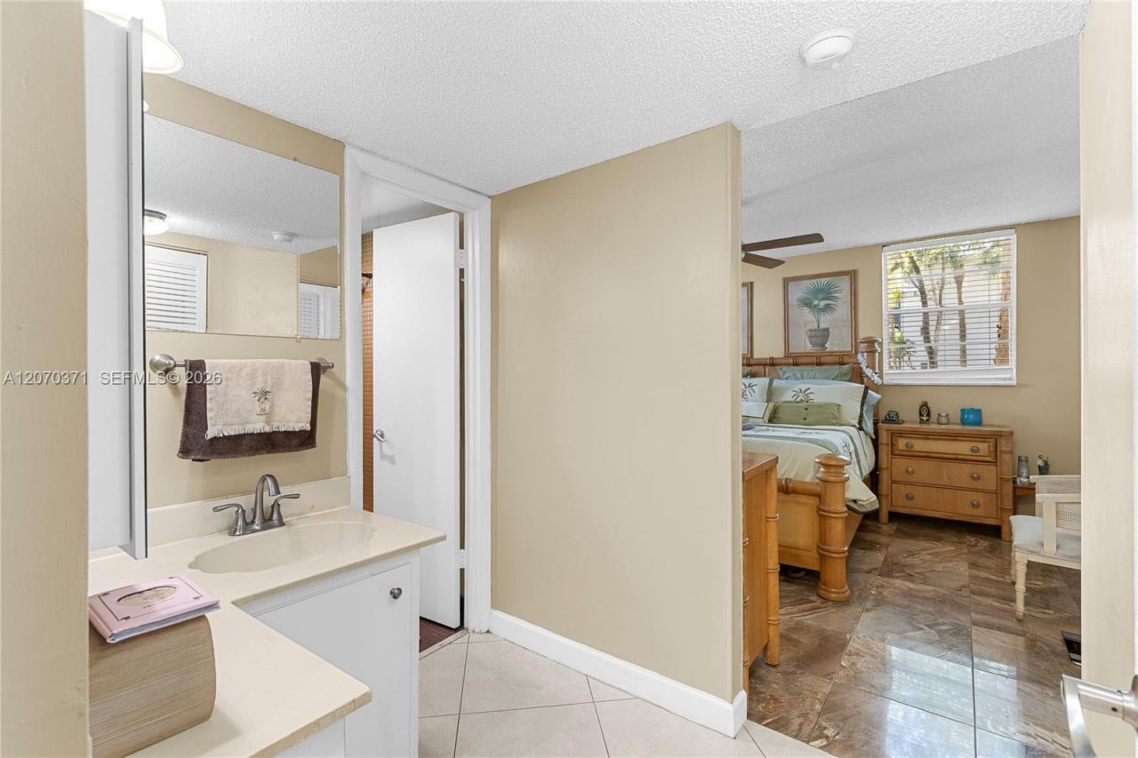 3170 Holiday Springs Blvd, Unit 6-105, Margate, FL 33063 Photo