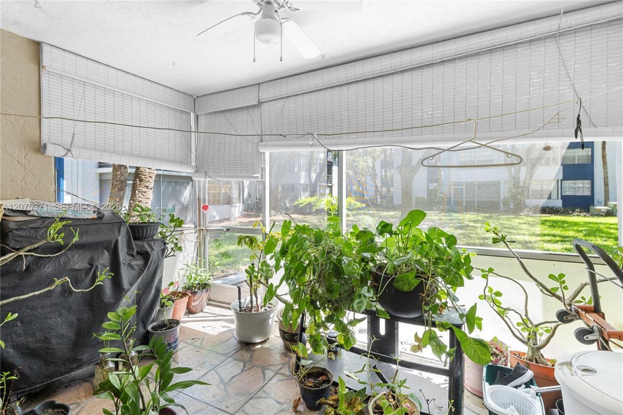 3170 Holiday Springs Blvd, Unit 6-105, Margate, FL 33063 Photo