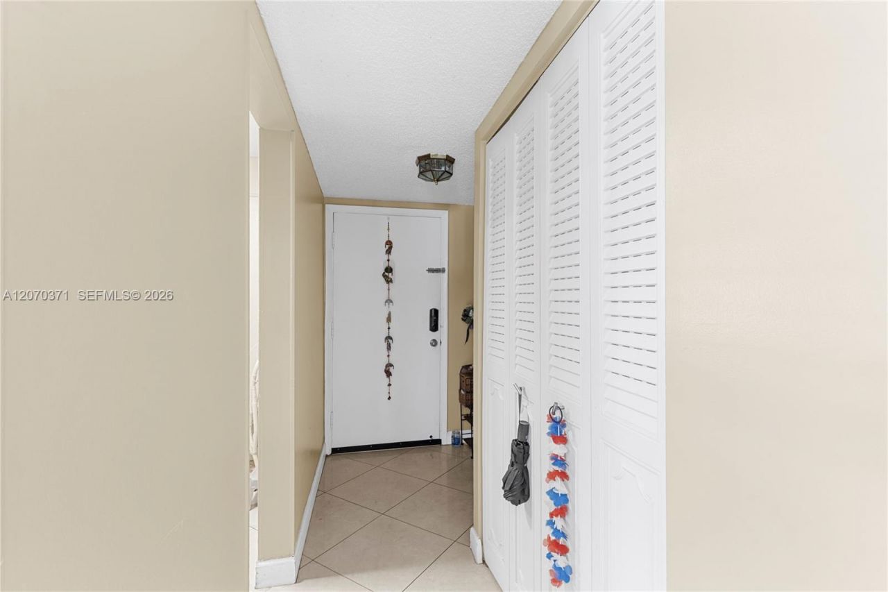 3170 Holiday Springs Blvd, Unit 6-105, Margate, FL 33063 Photo