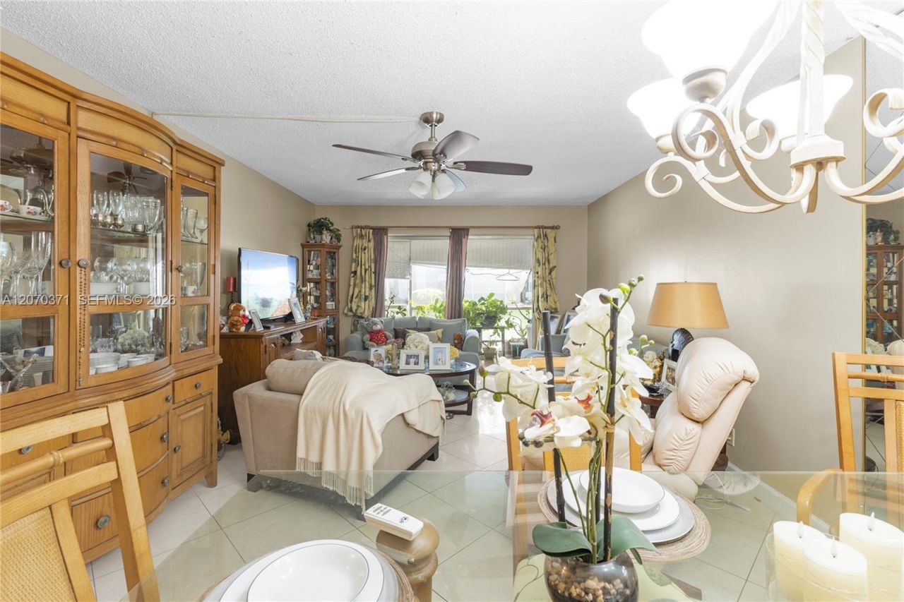 3170 Holiday Springs Blvd, Unit 6-105, Margate, FL 33063 Photo
