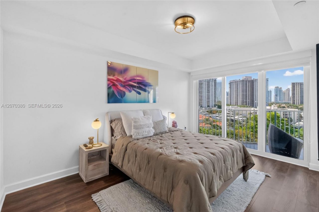 19900 E Country Club Dr, Unit 805, Aventura, FL 33180 Photo