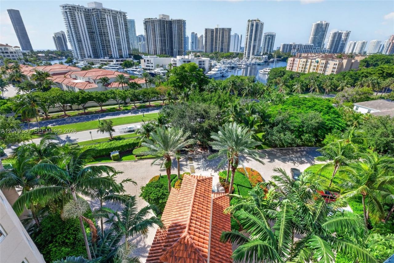 19900 E Country Club Dr, Unit 805, Aventura, FL 33180 Photo