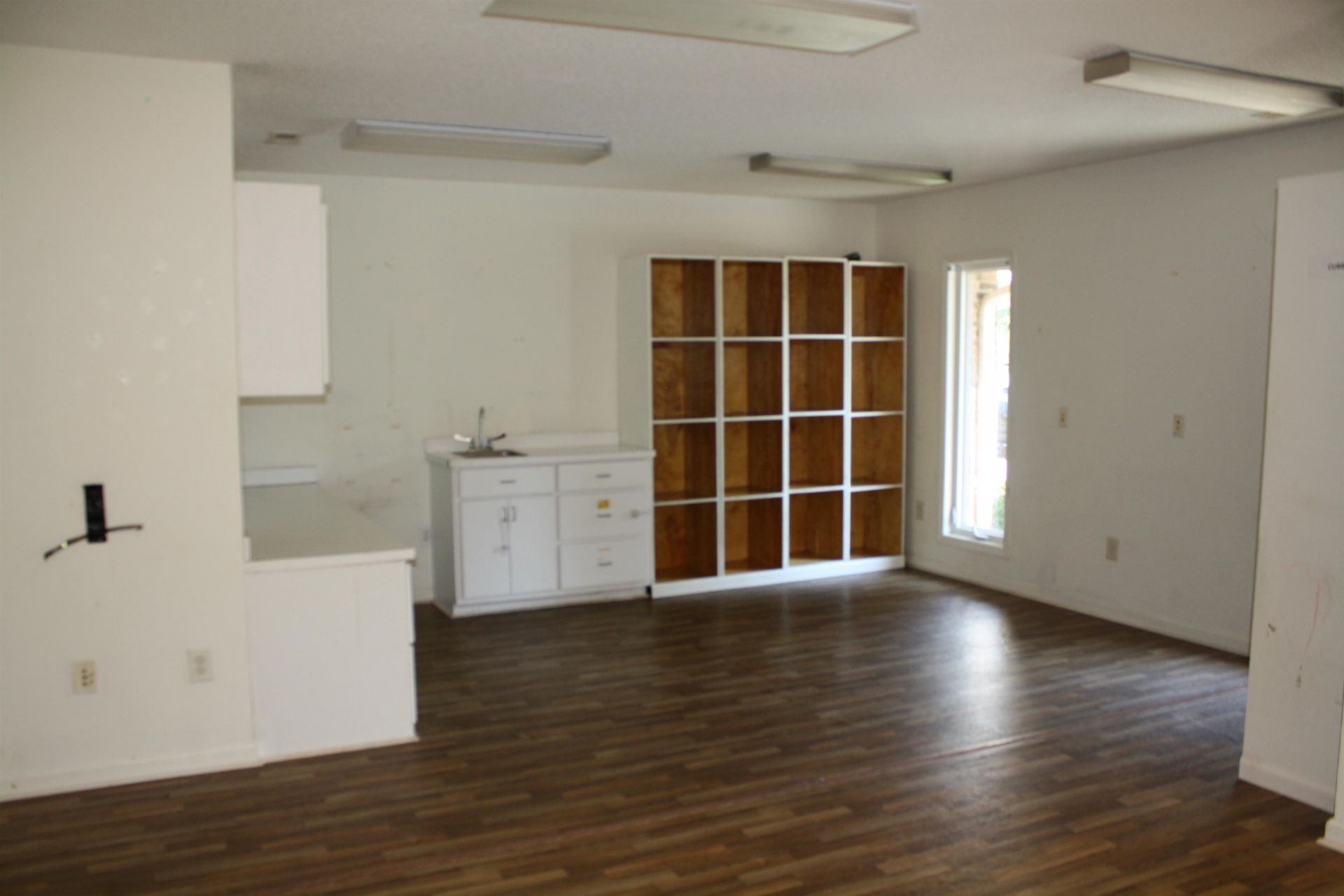 2185 N Fraser St. Photo 4