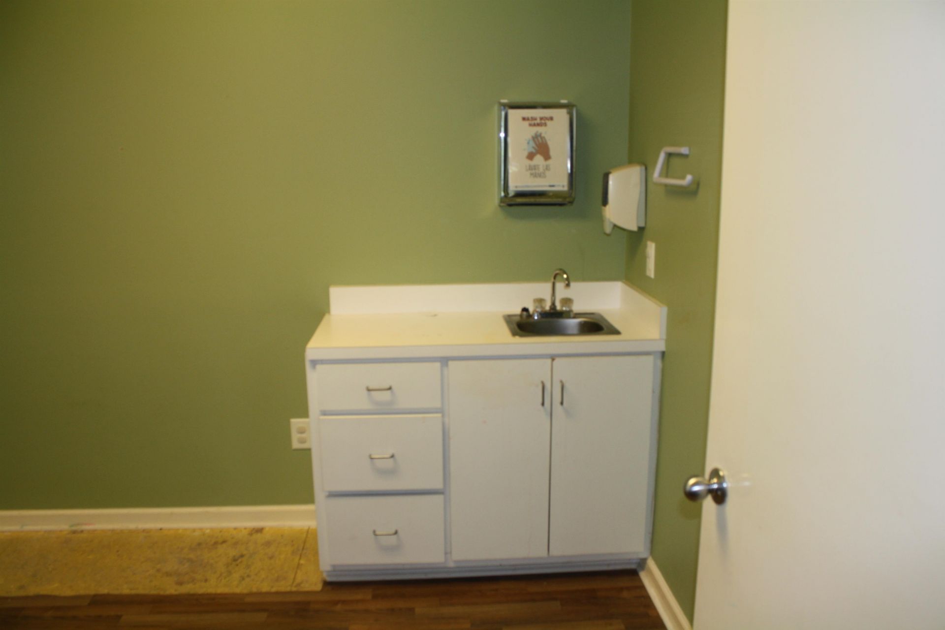 2185 N Fraser St. Photo 7