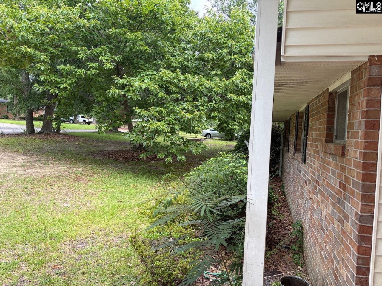 345 Marion Street Photo 26