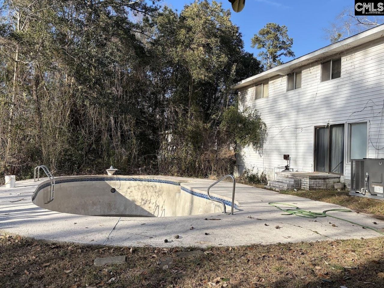 345 Marion Street Photo 4