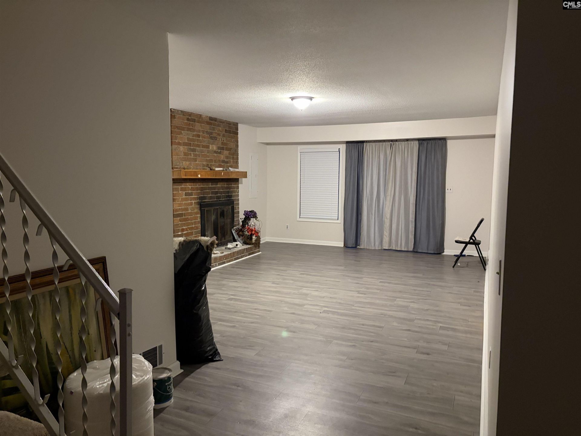 345 Marion Street Photo 8