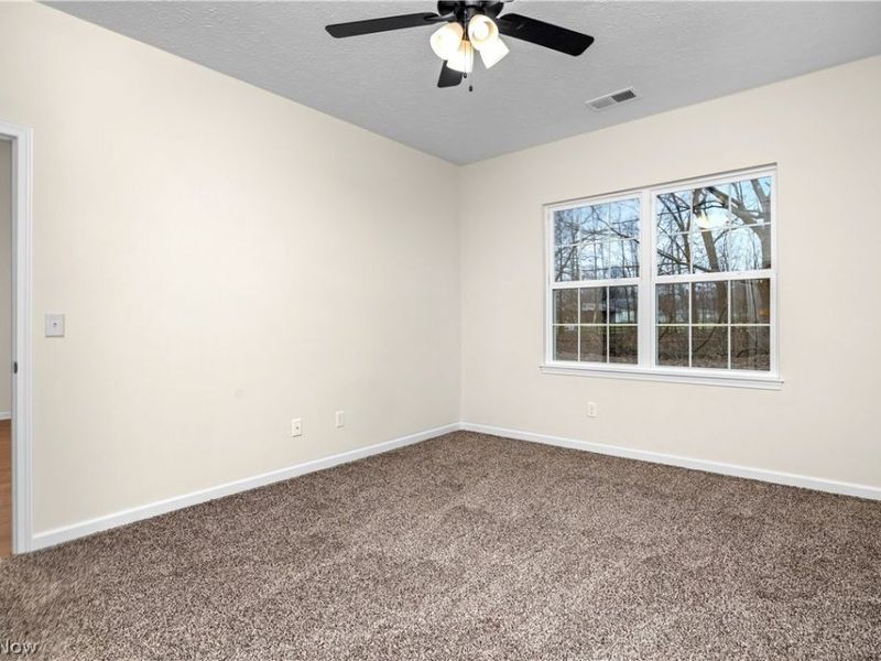 509 Eldemire Lane, Elyria, OH 44035 Photo 11