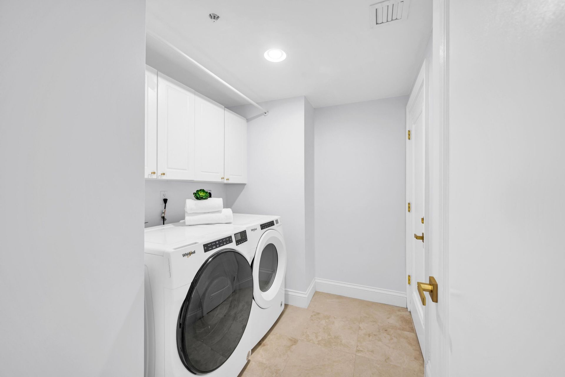 100 S Birch Road, Unit 2705D, Fort Lauderdale, FL 33316 Photo