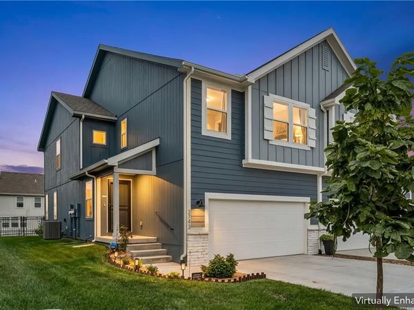3743 SW Clayton Place, Lee's Summit, MO 64082