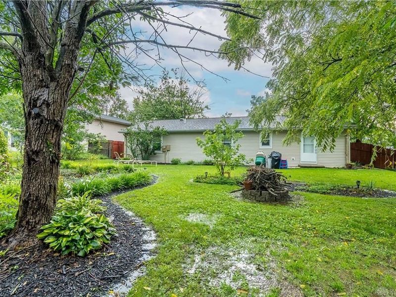 5066 Seville Drive, Englewood, OH 45322 Photo 8