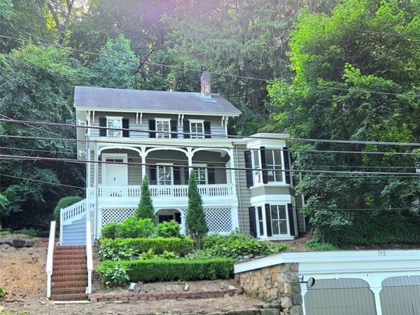 148 Main Street , Roslyn, NY 11576