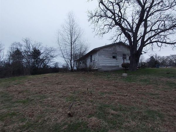 973 CR 1695 , Mount Pleasant, TX 75455