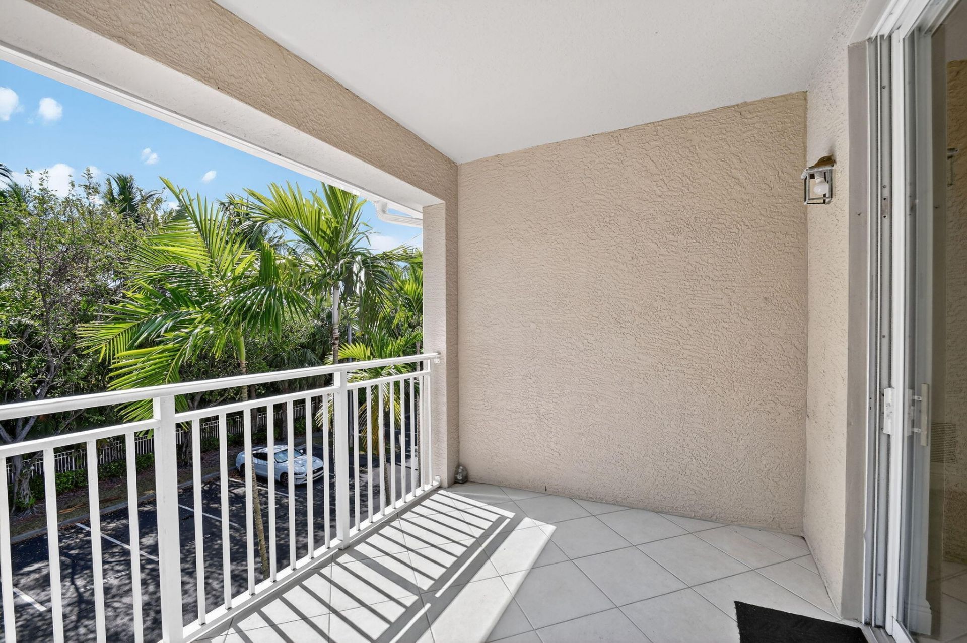 6511 Emerald Dunes Drive, Unit 304, West Palm Beach, FL 33411 Photo