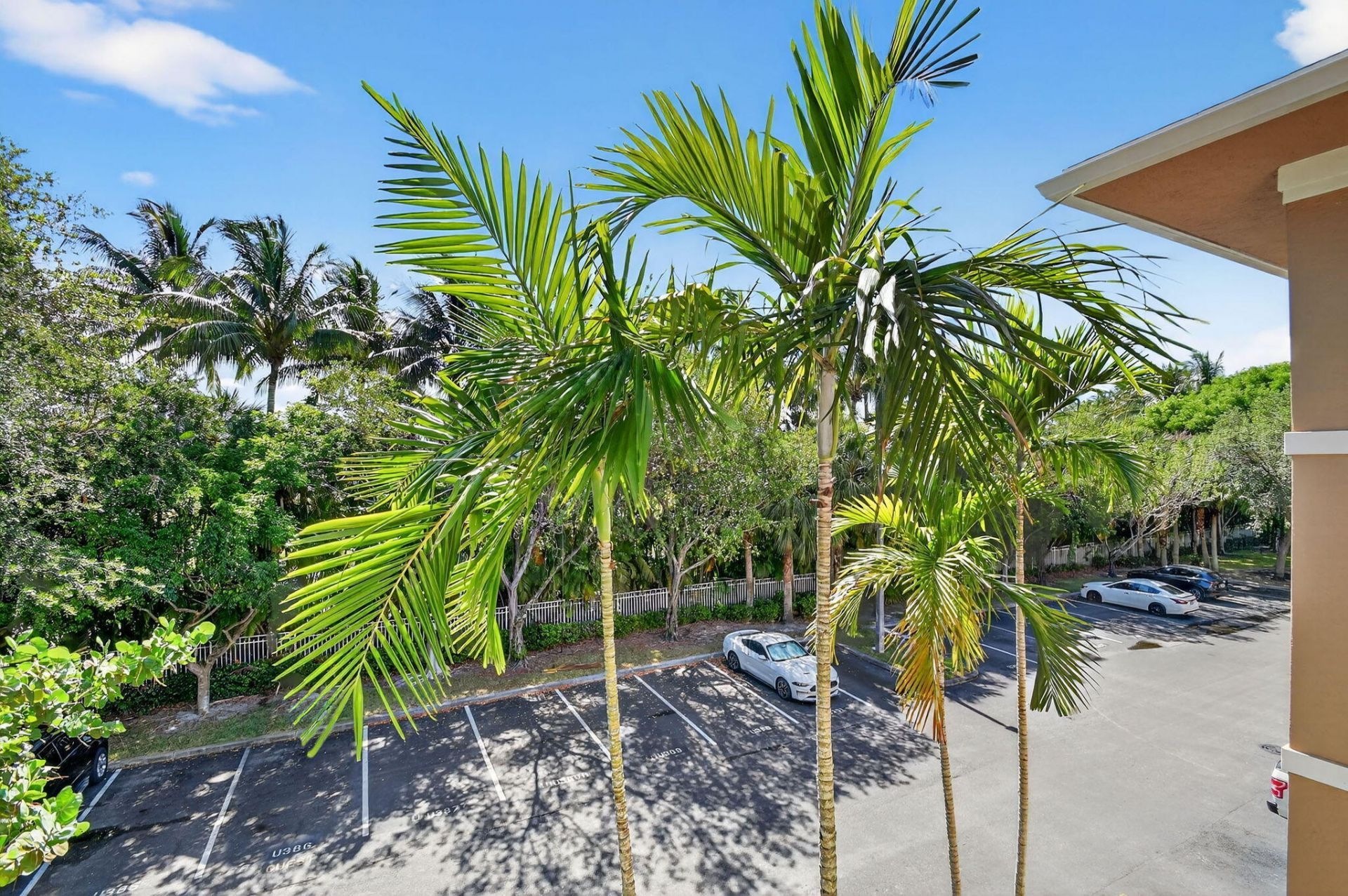 6511 Emerald Dunes Drive, Unit 304, West Palm Beach, FL 33411 Photo
