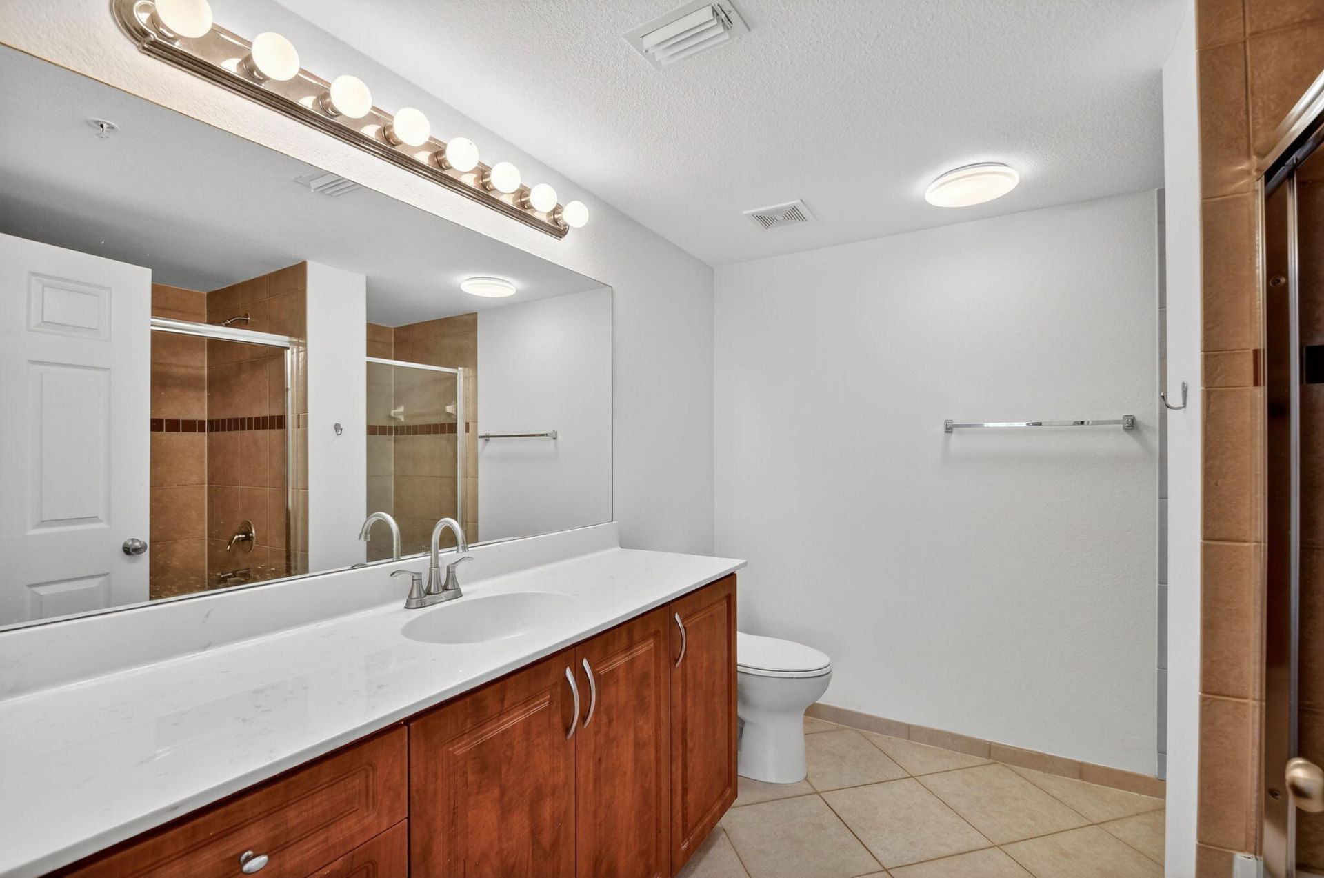 6511 Emerald Dunes Drive, Unit 304, West Palm Beach, FL 33411 Photo
