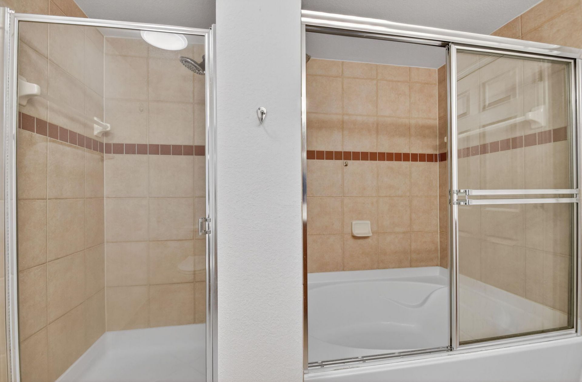 6511 Emerald Dunes Drive, Unit 304, West Palm Beach, FL 33411 Photo
