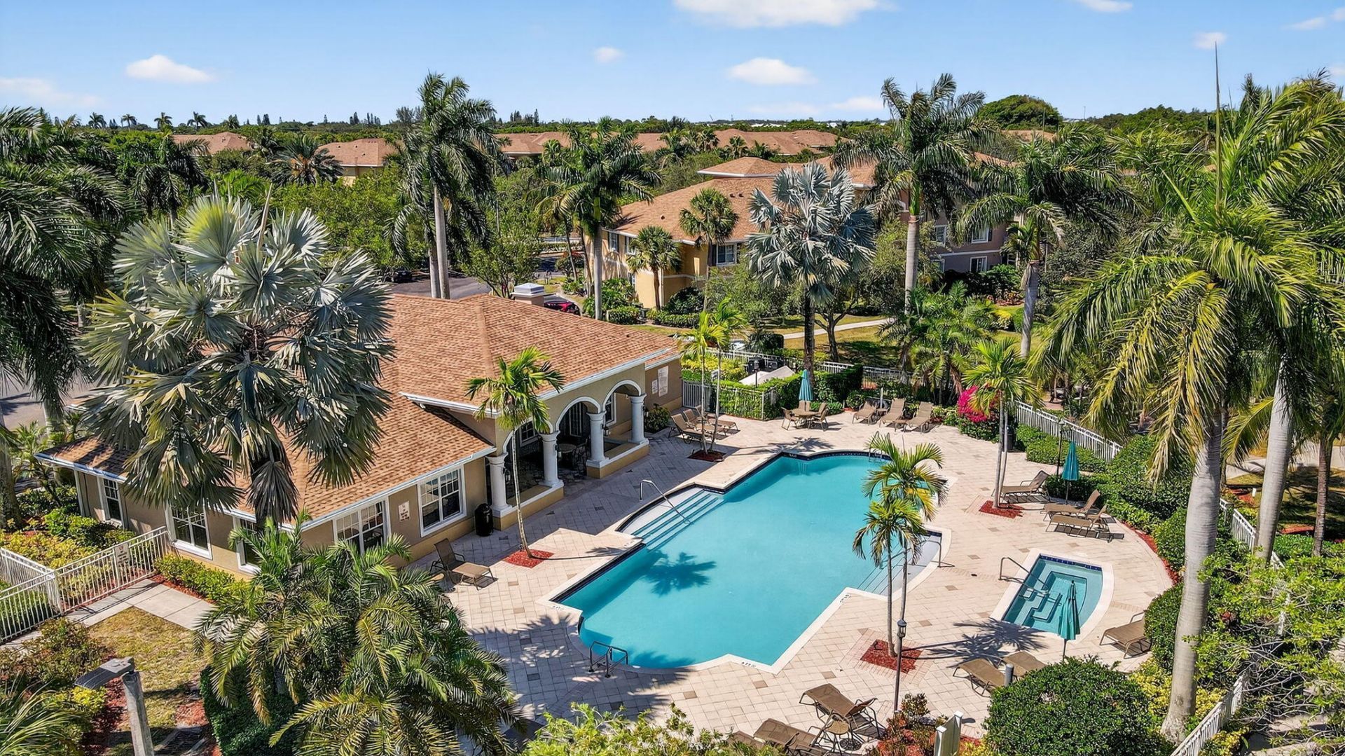 6511 Emerald Dunes Drive, Unit 304, West Palm Beach, FL 33411 Photo