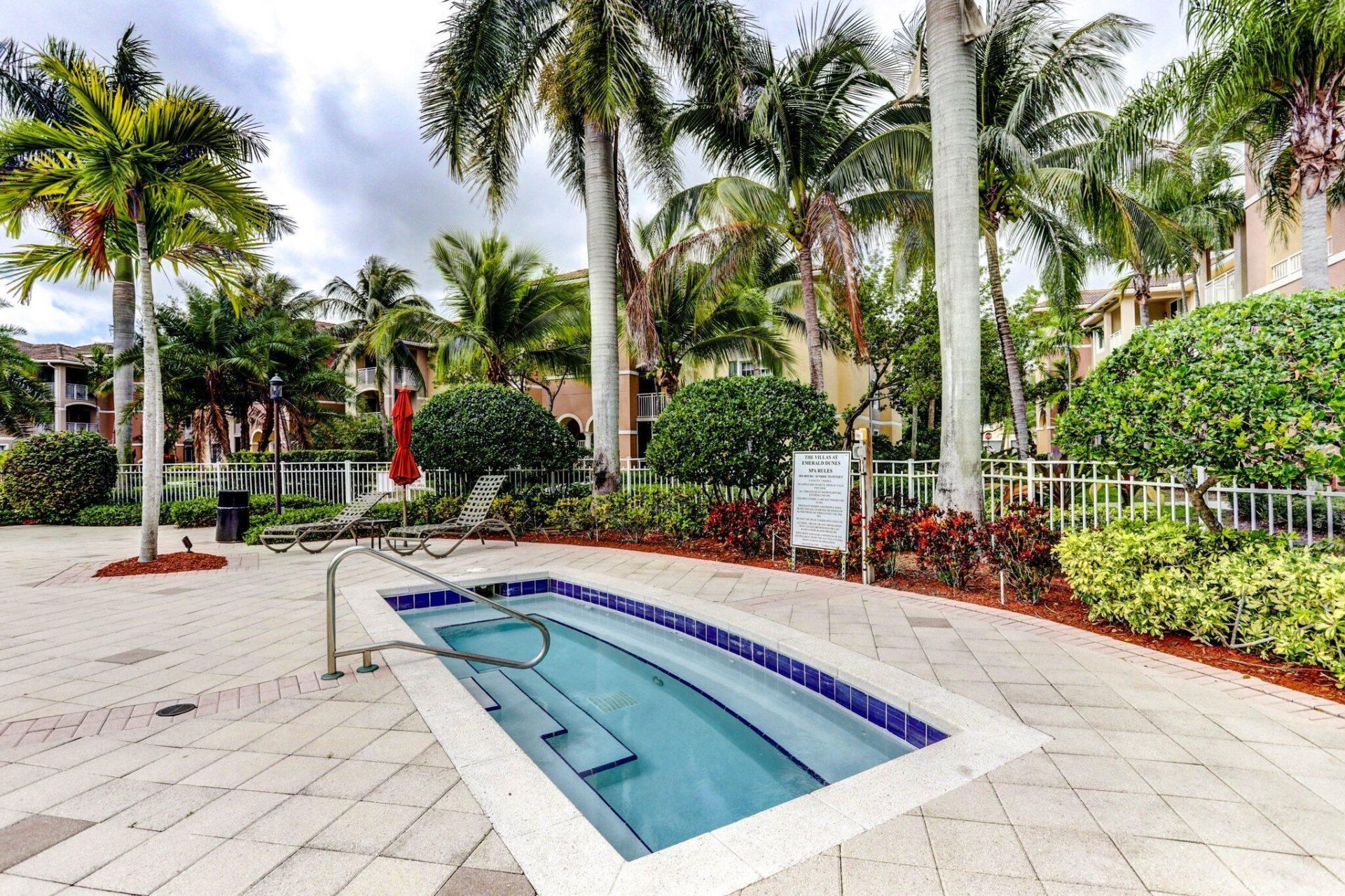 6511 Emerald Dunes Drive, Unit 304, West Palm Beach, FL 33411 Photo