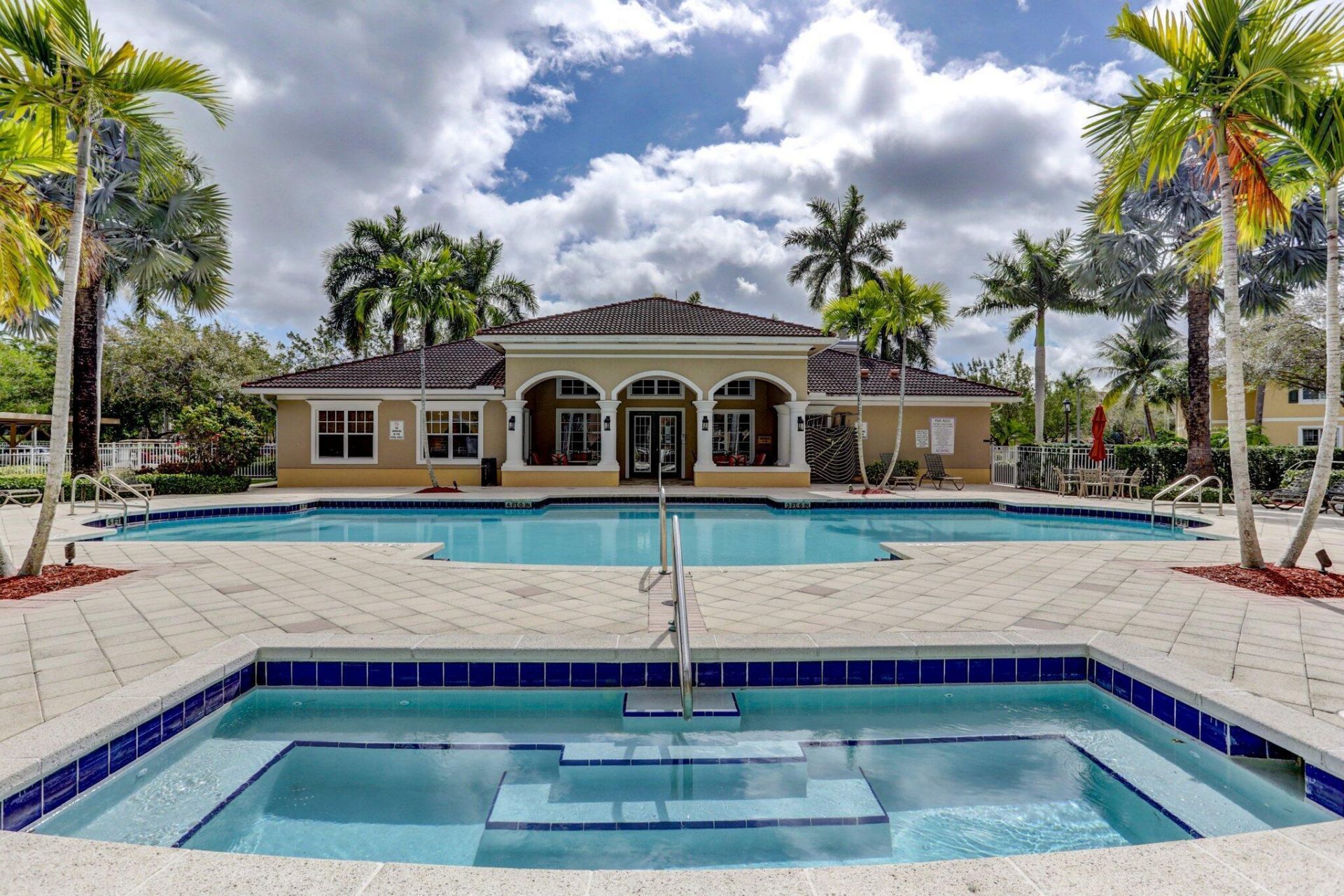 6511 Emerald Dunes Drive, Unit 304, West Palm Beach, FL 33411 Photo