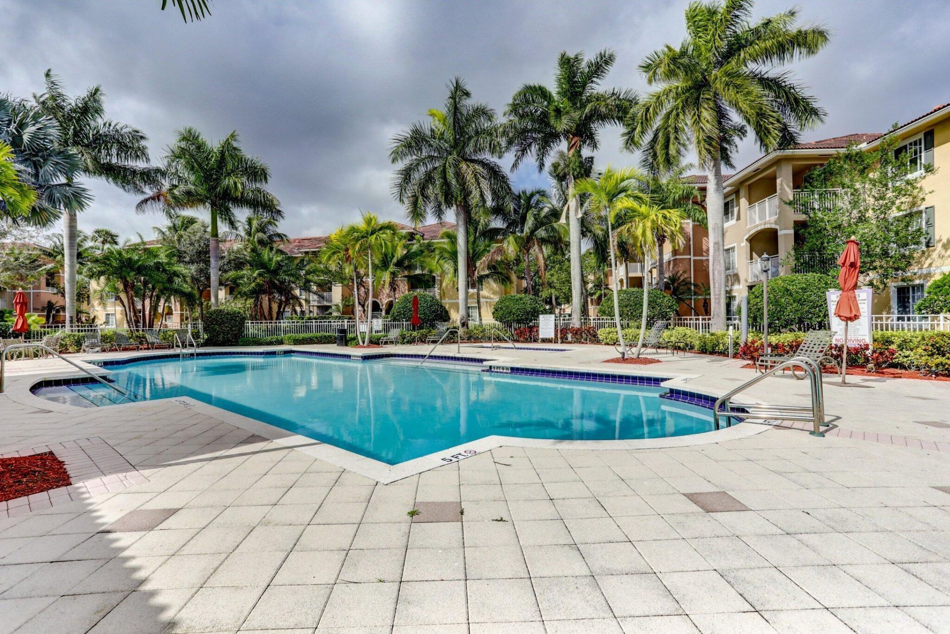 6511 Emerald Dunes Drive, Unit 304, West Palm Beach, FL 33411 Photo