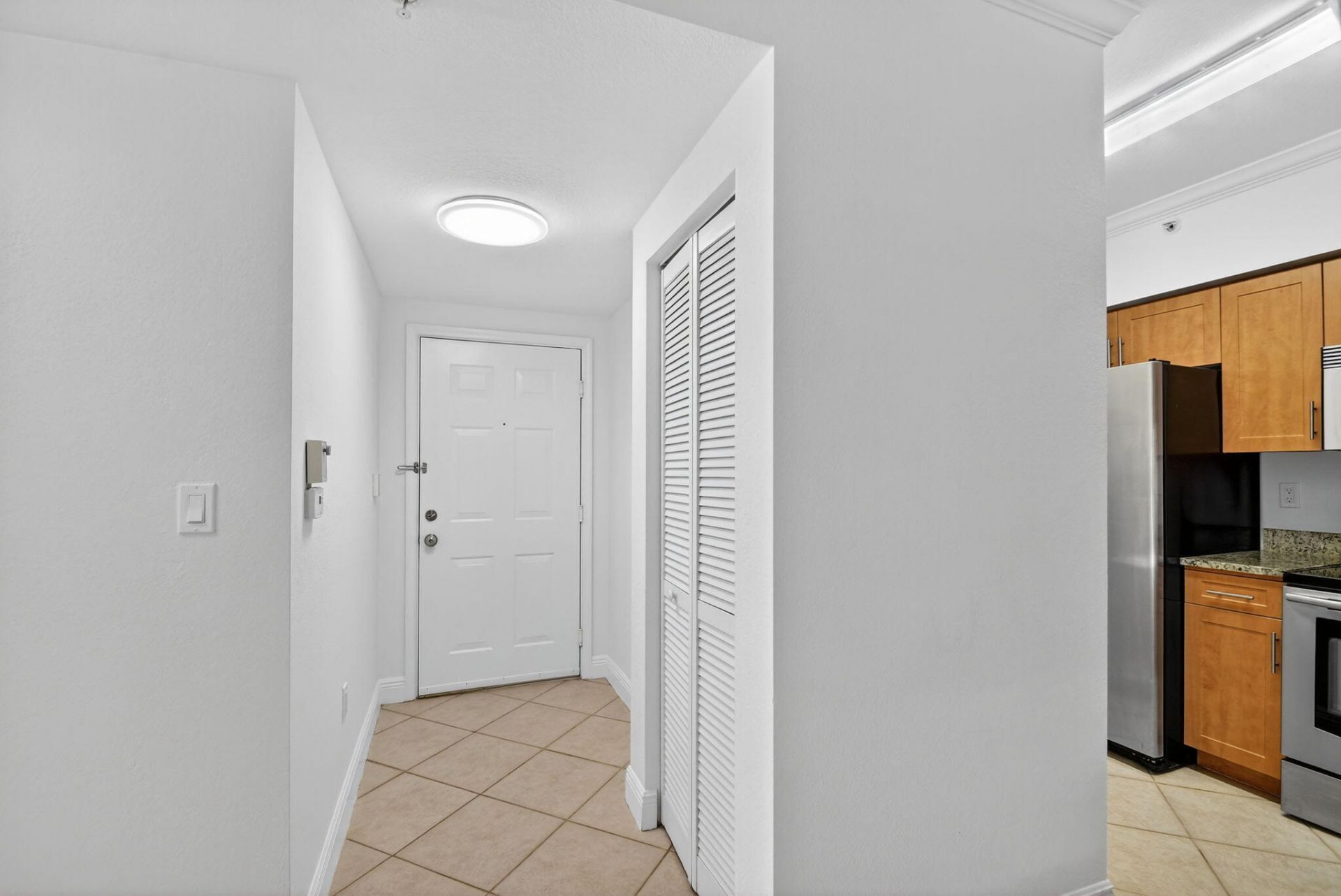 6511 Emerald Dunes Drive, Unit 304, West Palm Beach, FL 33411 Photo