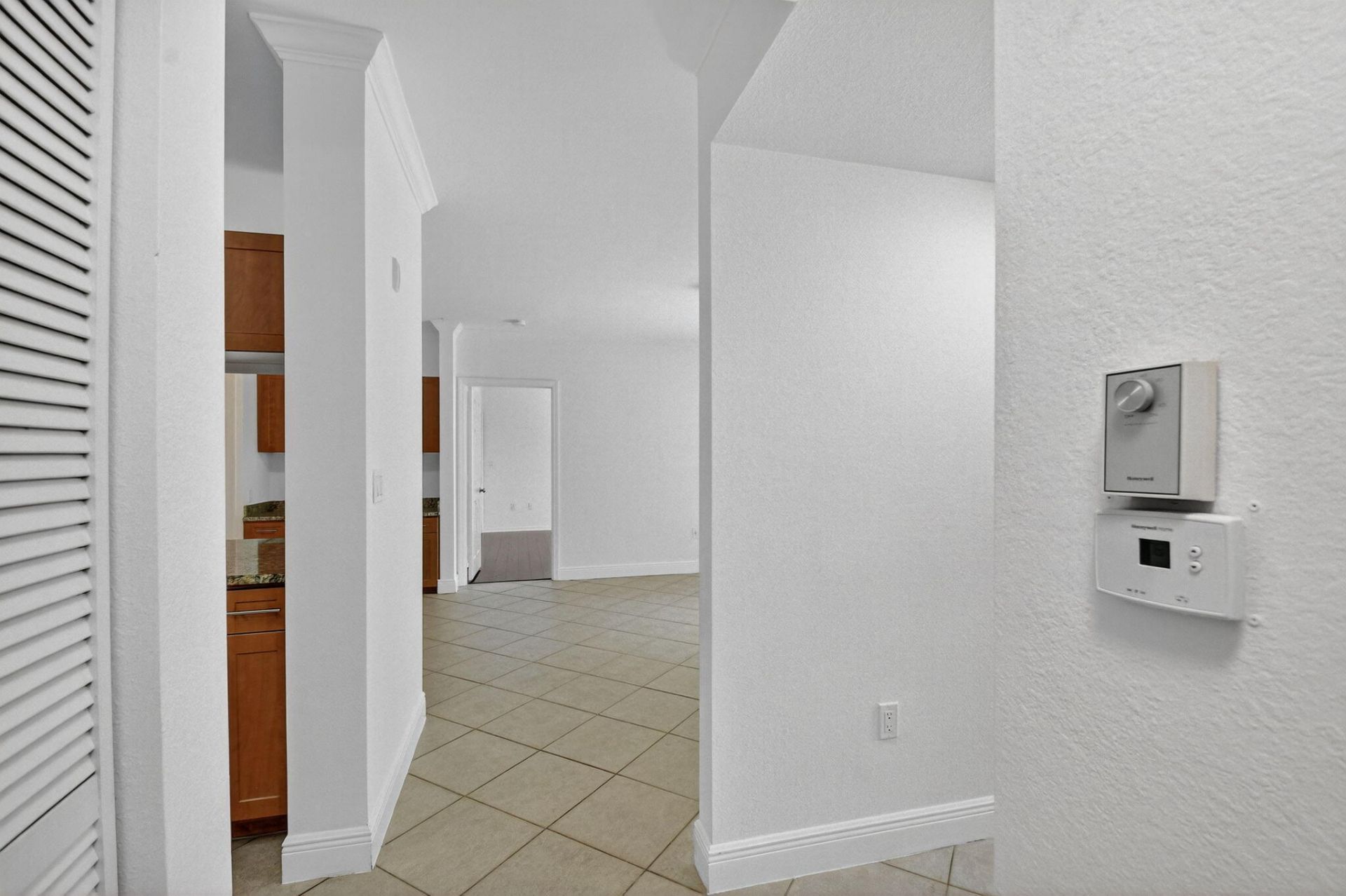6511 Emerald Dunes Drive, Unit 304, West Palm Beach, FL 33411 Photo
