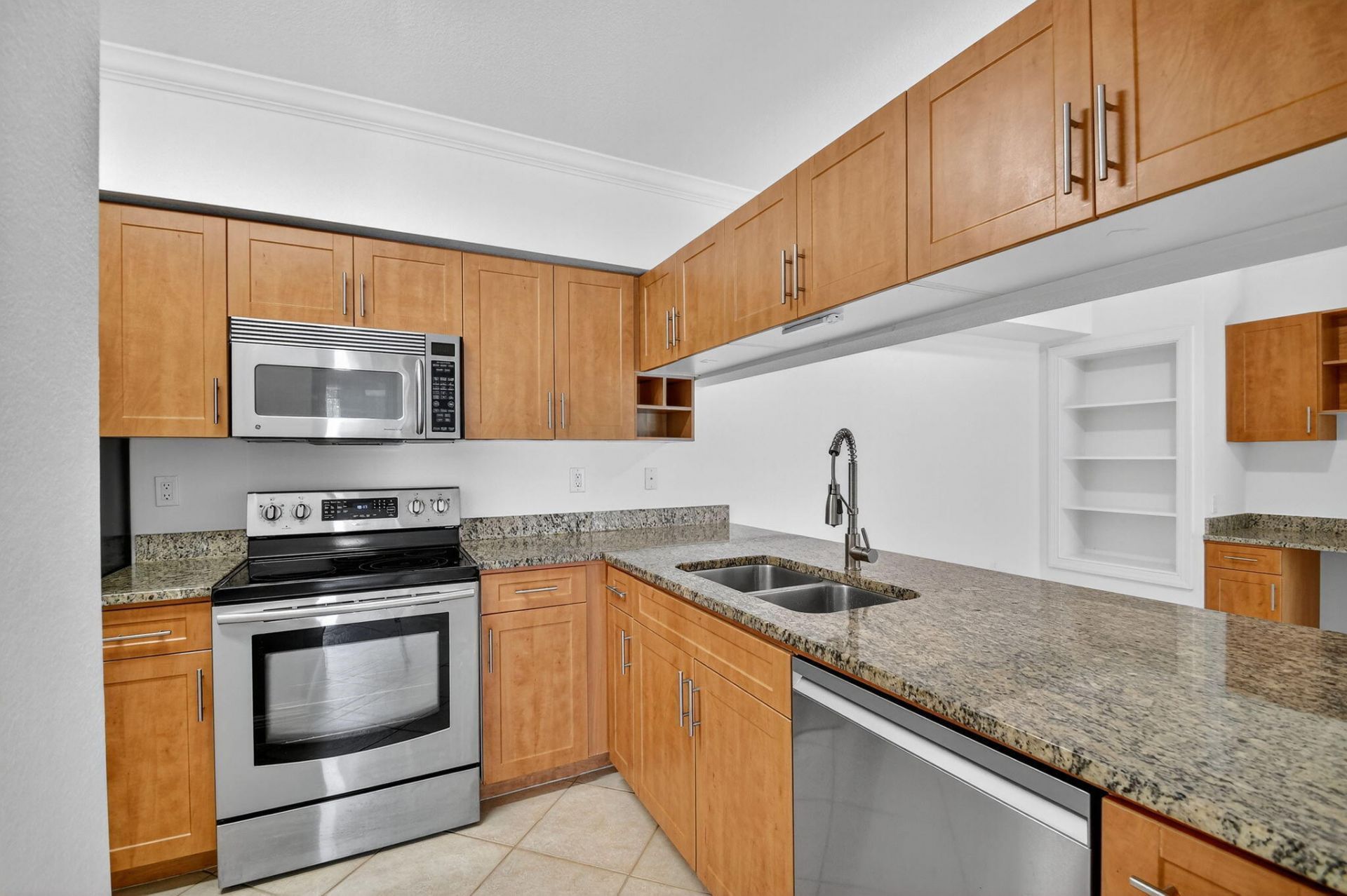 6511 Emerald Dunes Drive, Unit 304, West Palm Beach, FL 33411 Photo