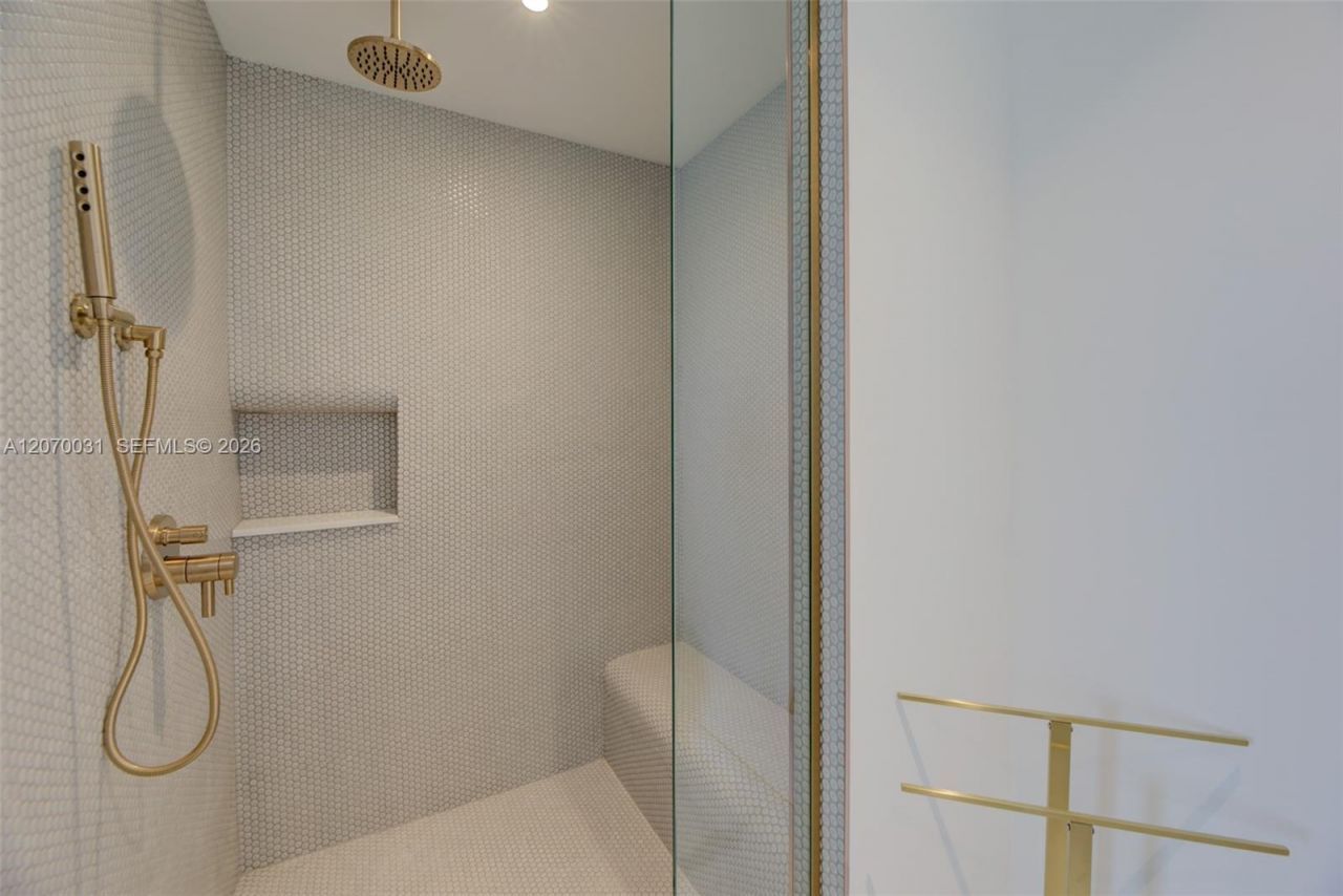 2678 Tigertail Ave, Unit 1403, Coconut Grove, FL 33133 Photo