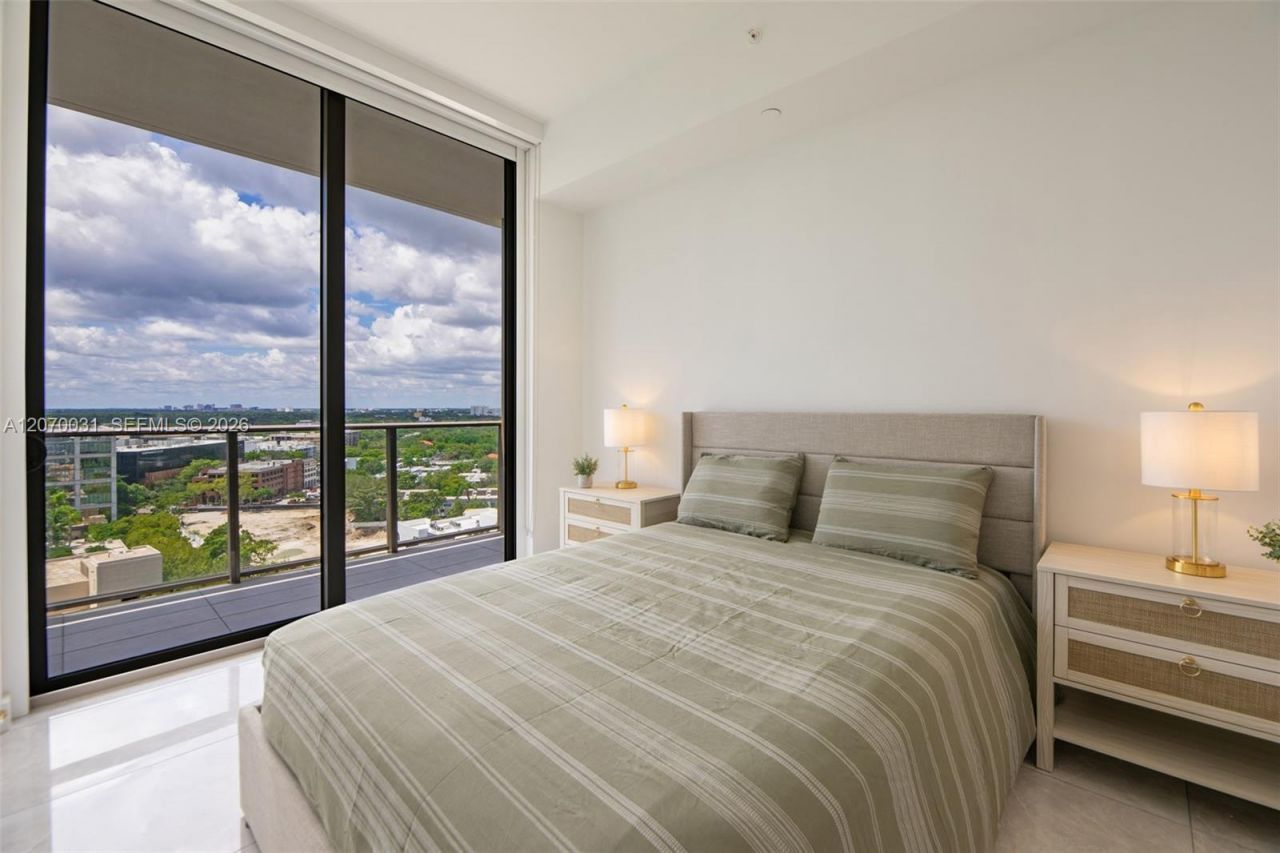 2678 Tigertail Ave, Unit 1403, Coconut Grove, FL 33133 Photo