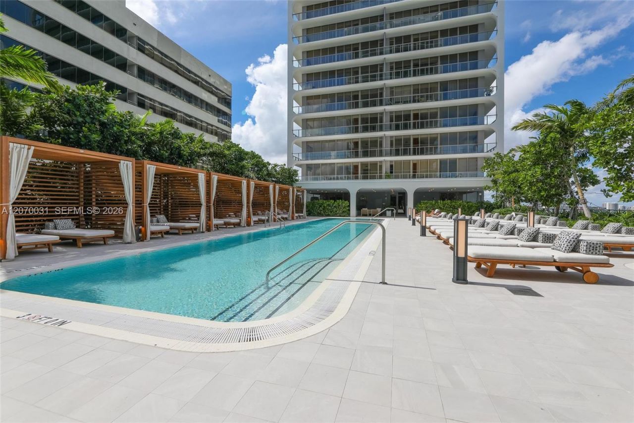 2678 Tigertail Ave, Unit 1403, Coconut Grove, FL 33133 Photo